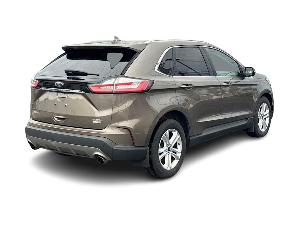 Thumbnail: 2019 Ford Edge - 16