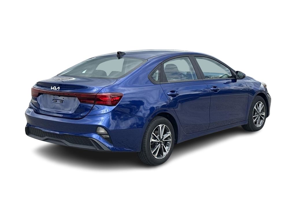 Thumbnail: 2024 Kia Forte - 15
