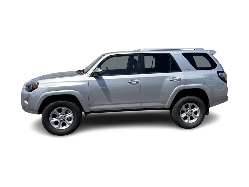 Thumbnail: 2015 Toyota 4Runner - 3
