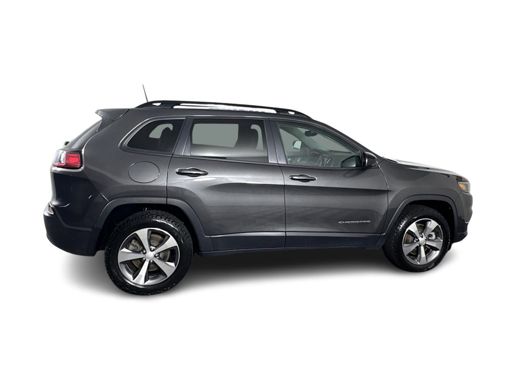 Thumbnail: 2022 Jeep Cherokee - 16