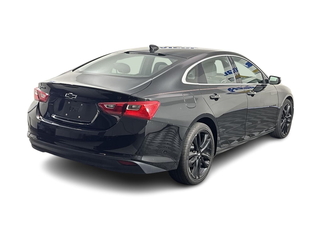 Thumbnail: 2018 Chevrolet Malibu - 14