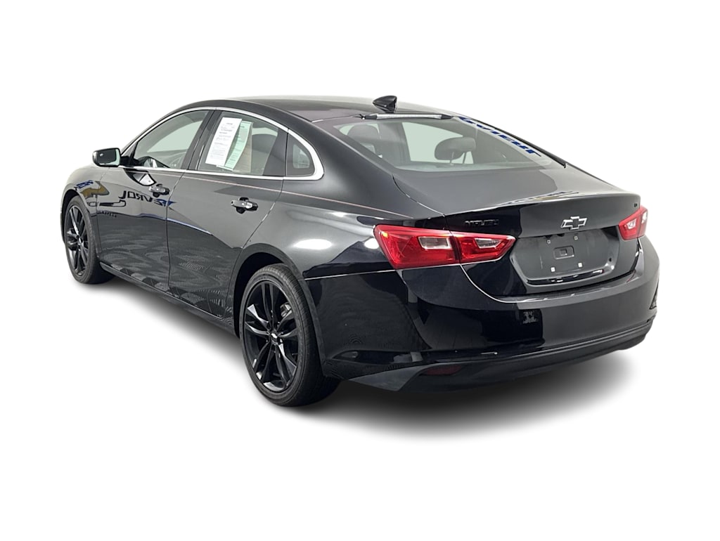 Thumbnail: 2018 Chevrolet Malibu - 3