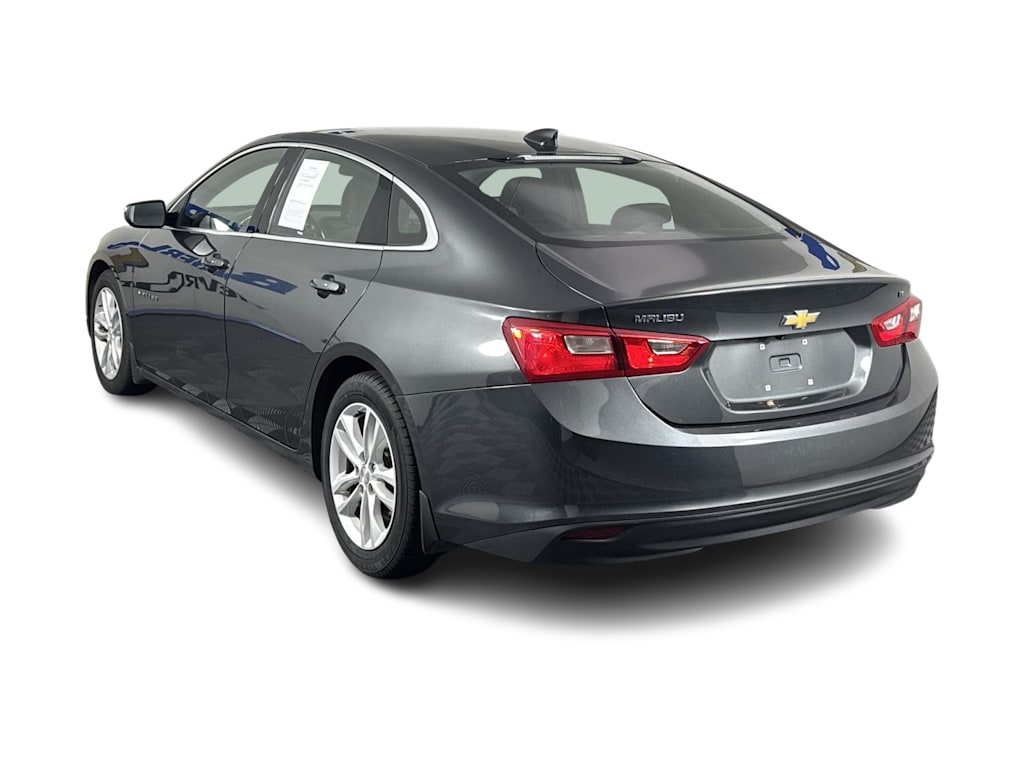 Thumbnail: 2016 Chevrolet Malibu - 3