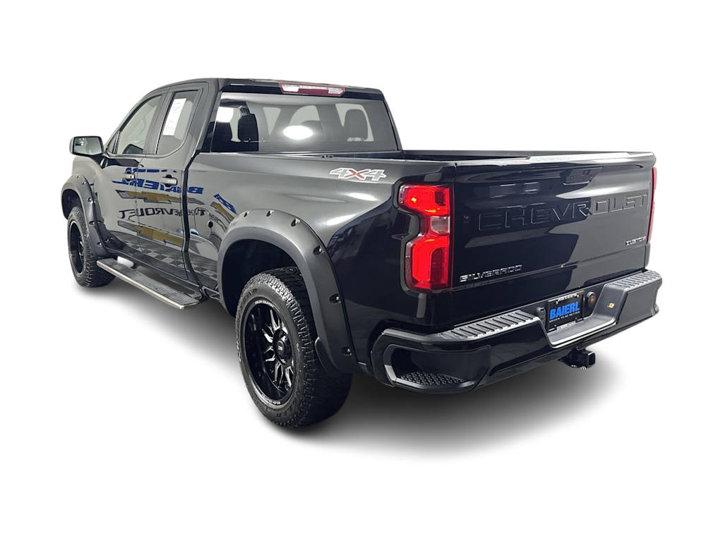 Thumbnail: 2021 Chevrolet Silverado 1500 - 3