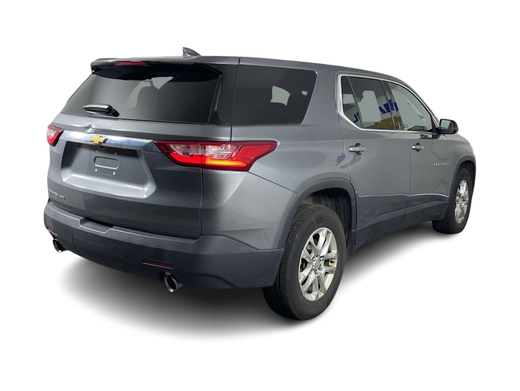 Thumbnail: 2018 Chevrolet Traverse - 12