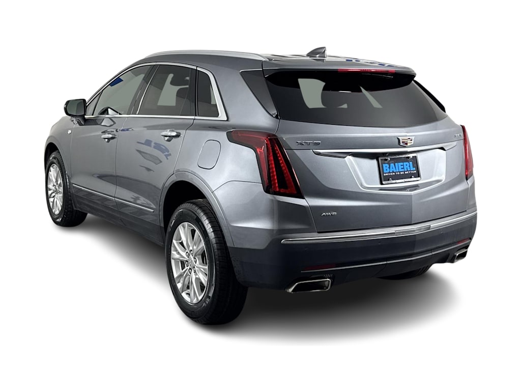 Thumbnail: 2022 Cadillac XT5 - 3