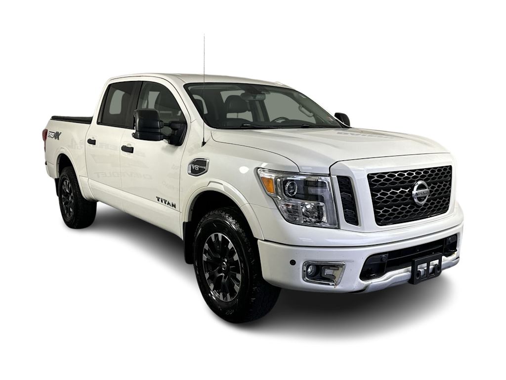 2017 Nissan Titan PRO-4X 18