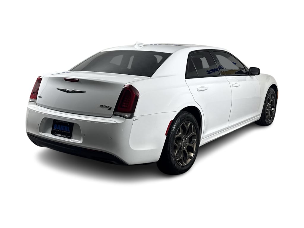 Thumbnail: 2016 Chrysler 300 - 12