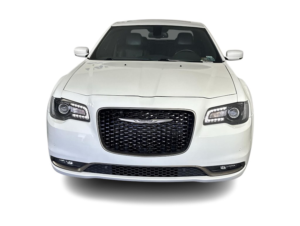 Thumbnail: 2016 Chrysler 300 - 5