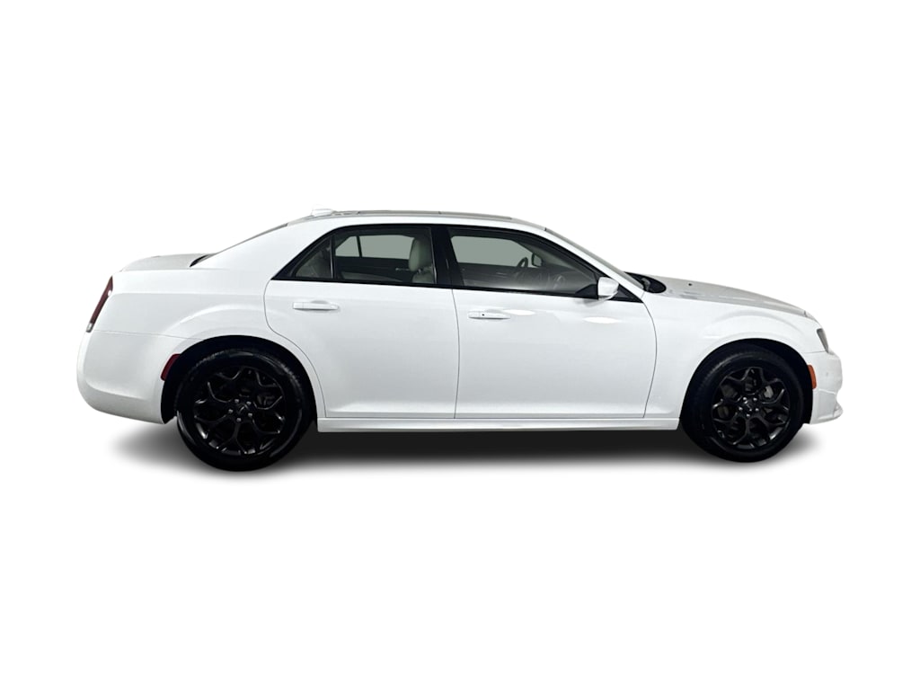 Thumbnail: 2022 Chrysler 300 - 15