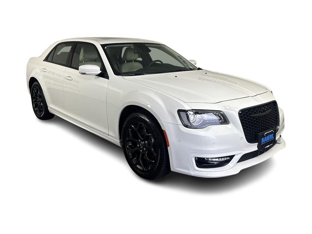 Thumbnail: 2022 Chrysler 300 - 16
