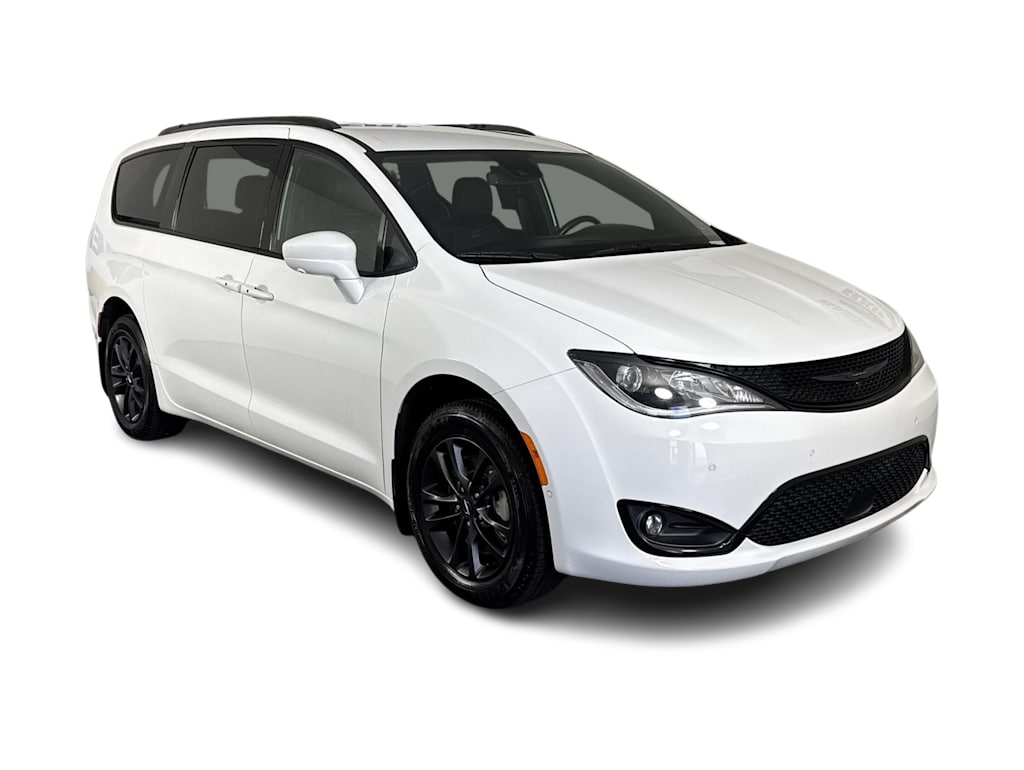 Thumbnail: 2020 Chrysler Pacifica - 15