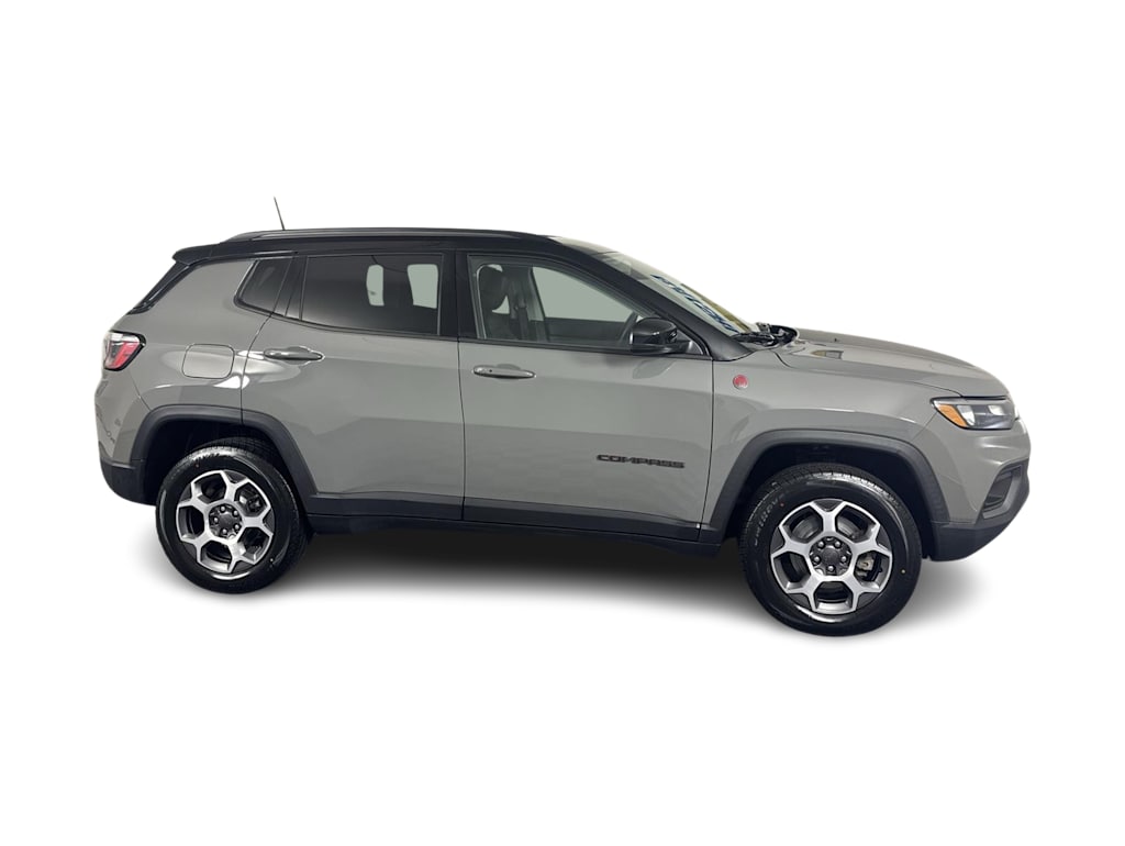 Thumbnail: 2022 Jeep Compass - 14