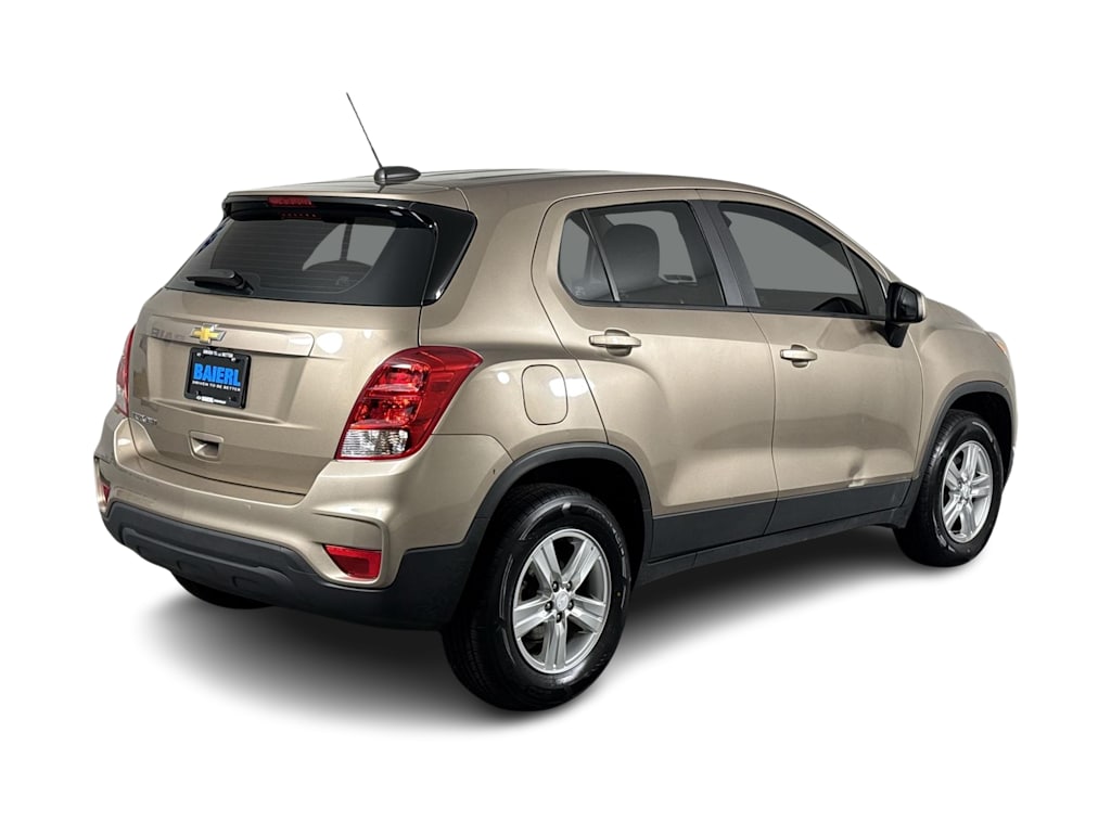 Thumbnail: 2018 Chevrolet Trax - 15