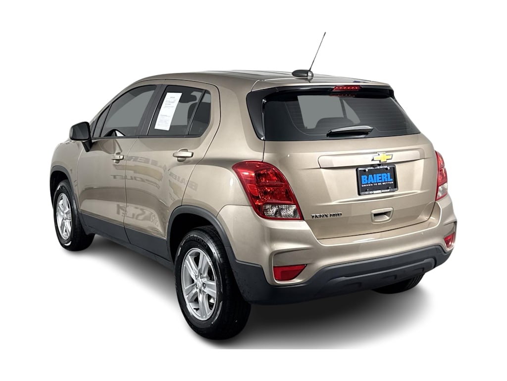 Thumbnail: 2018 Chevrolet Trax - 3