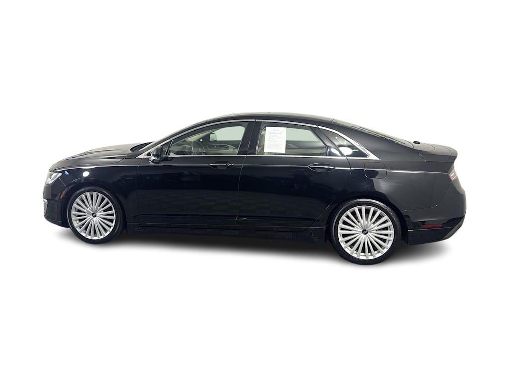 Thumbnail: 2017 Lincoln MKZ - 2