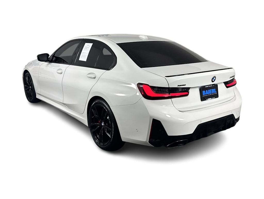 Thumbnail: 2025 BMW 3 Series - 3
