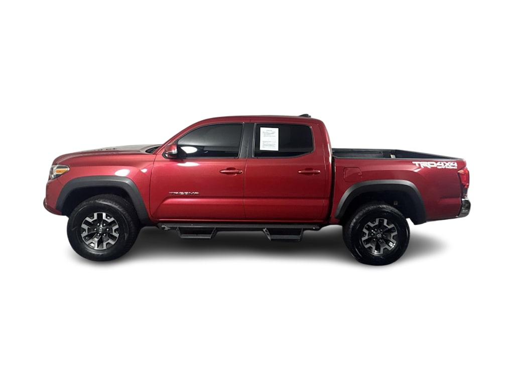 Thumbnail: 2016 Toyota Tacoma - 2