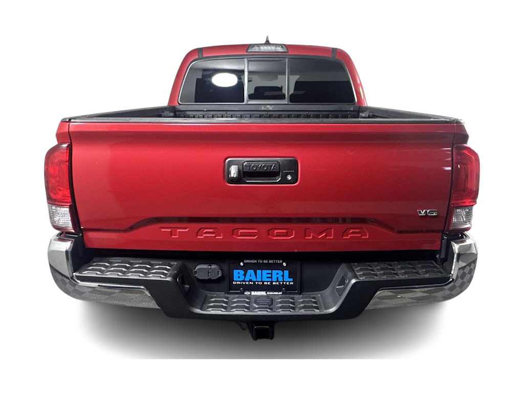 Thumbnail: 2016 Toyota Tacoma - 4