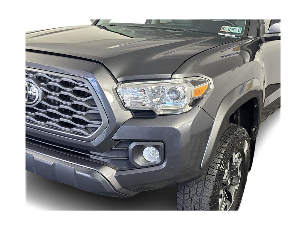 Thumbnail: 2020 Toyota Tacoma - 18