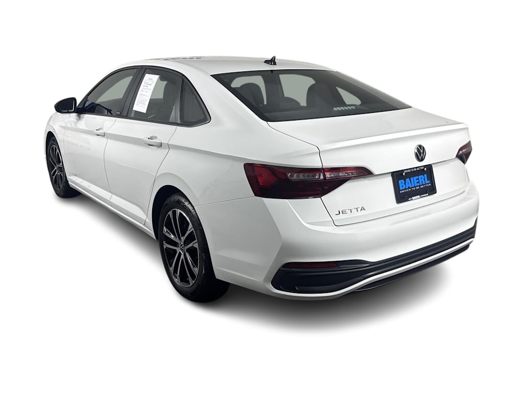 Thumbnail: 2023 Volkswagen Jetta - 3