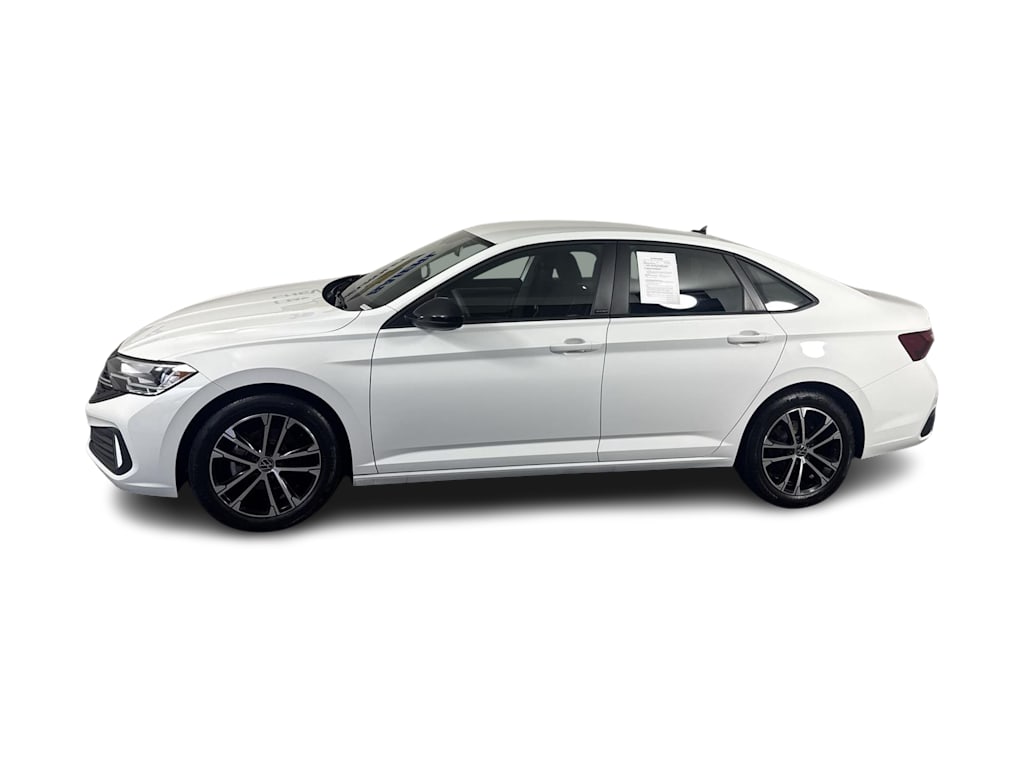 Thumbnail: 2023 Volkswagen Jetta - 2