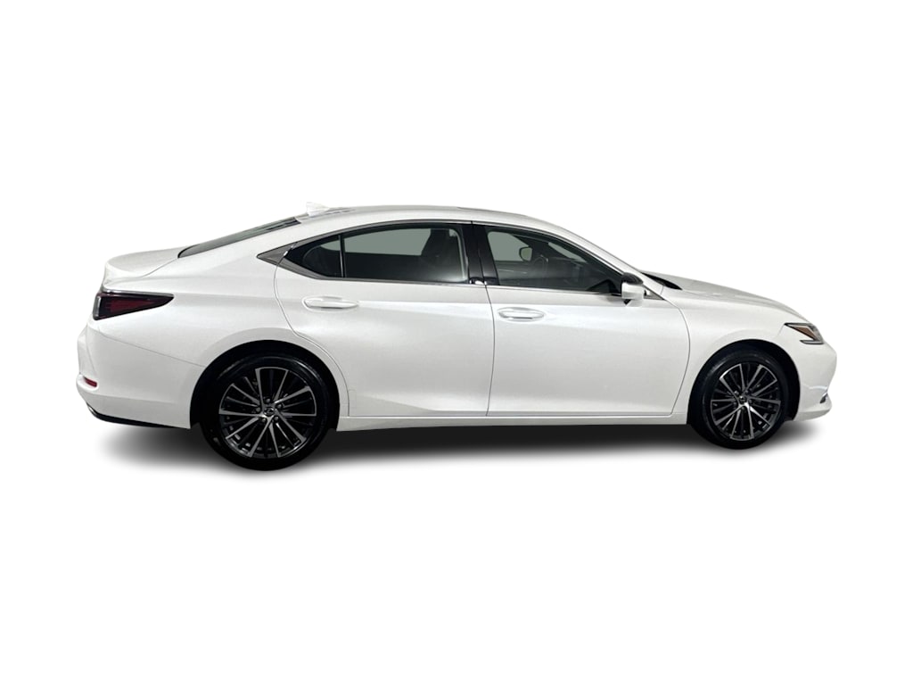 Thumbnail: 2024 Lexus ES - 16