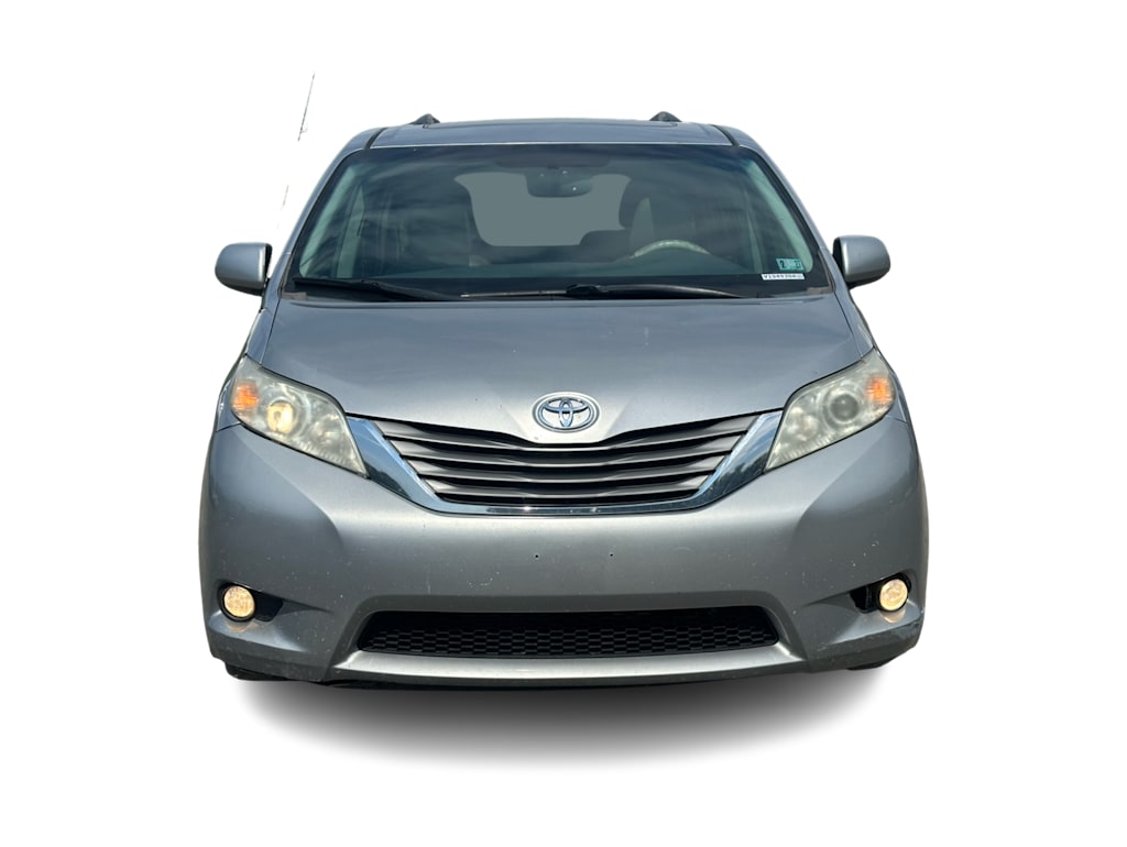 Thumbnail: 2012 Toyota Sienna - 6