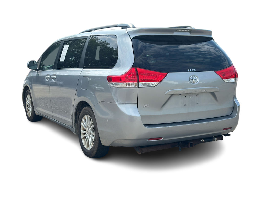 Thumbnail: 2012 Toyota Sienna - 4