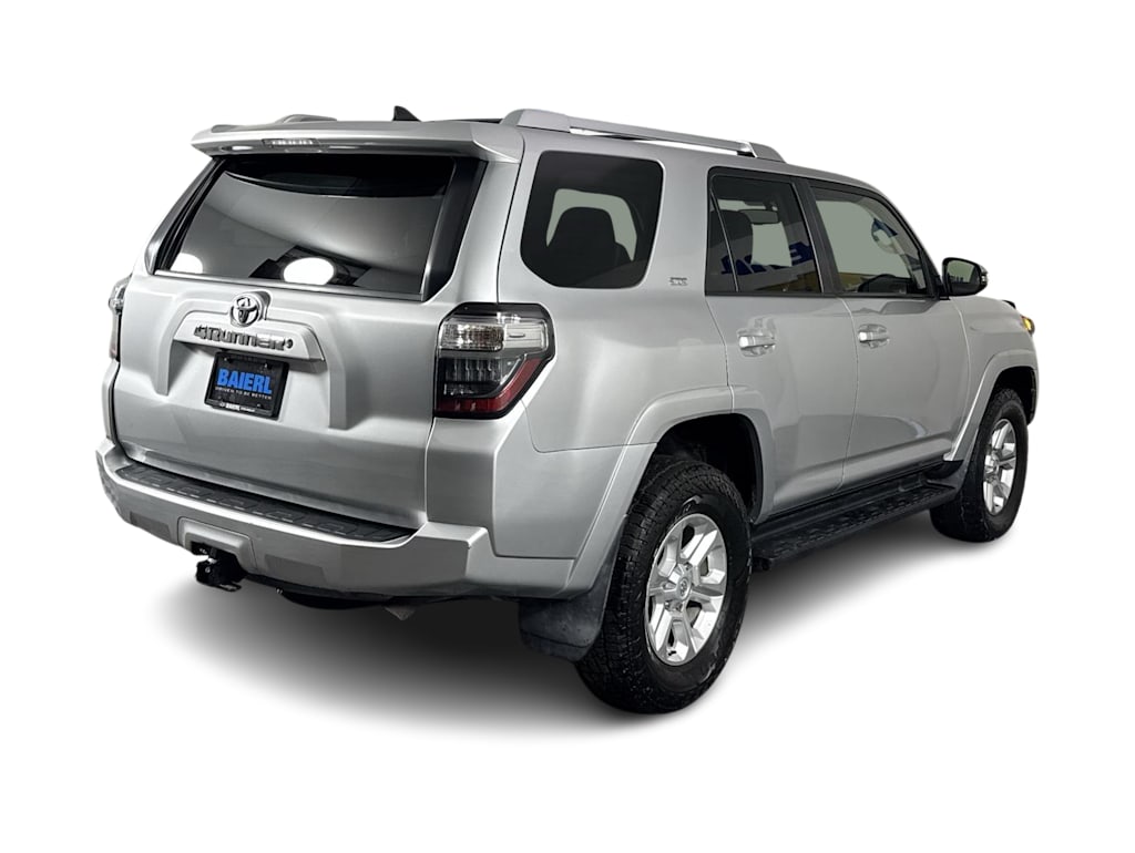 Thumbnail: 2016 Toyota 4Runner - 14