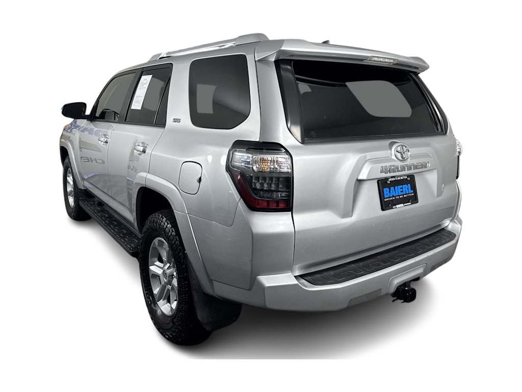 Thumbnail: 2016 Toyota 4Runner - 3