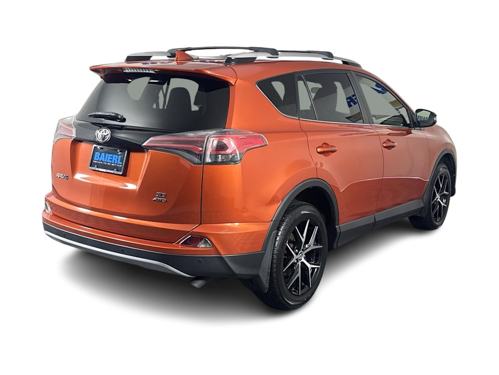 Thumbnail: 2016 Toyota RAV4 - 14