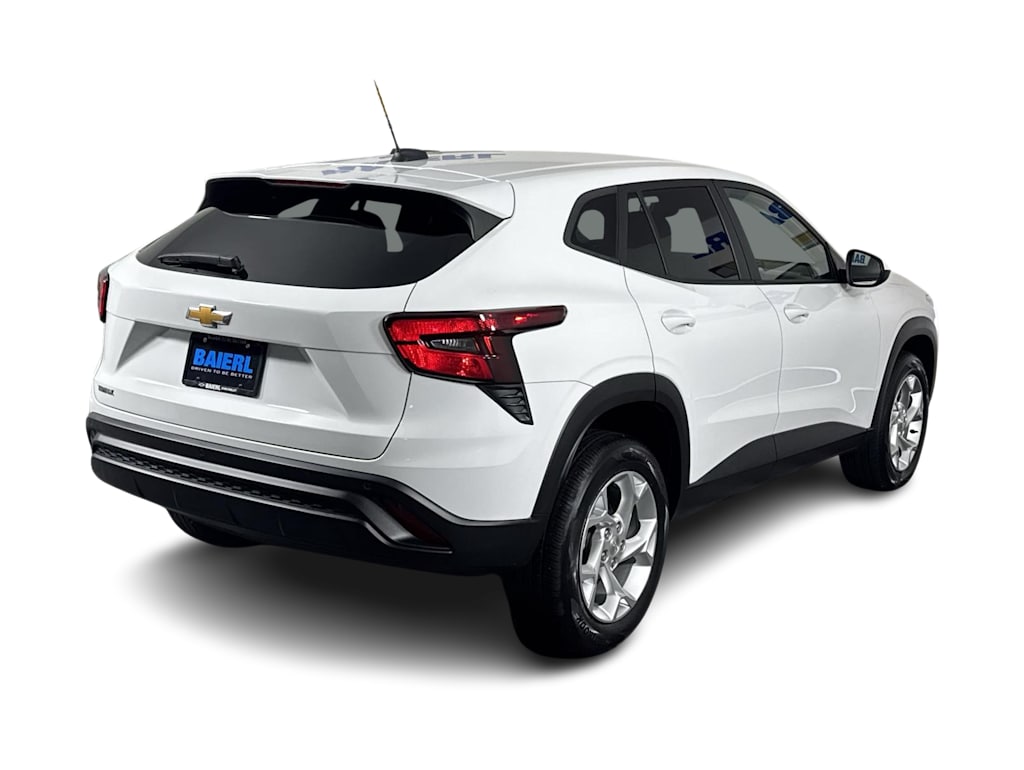 Thumbnail: 2024 Chevrolet Trax - 15
