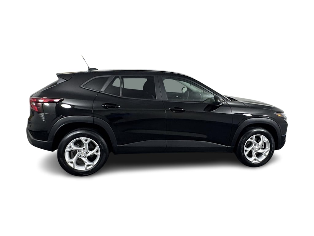 Thumbnail: 2024 Chevrolet Trax - 14