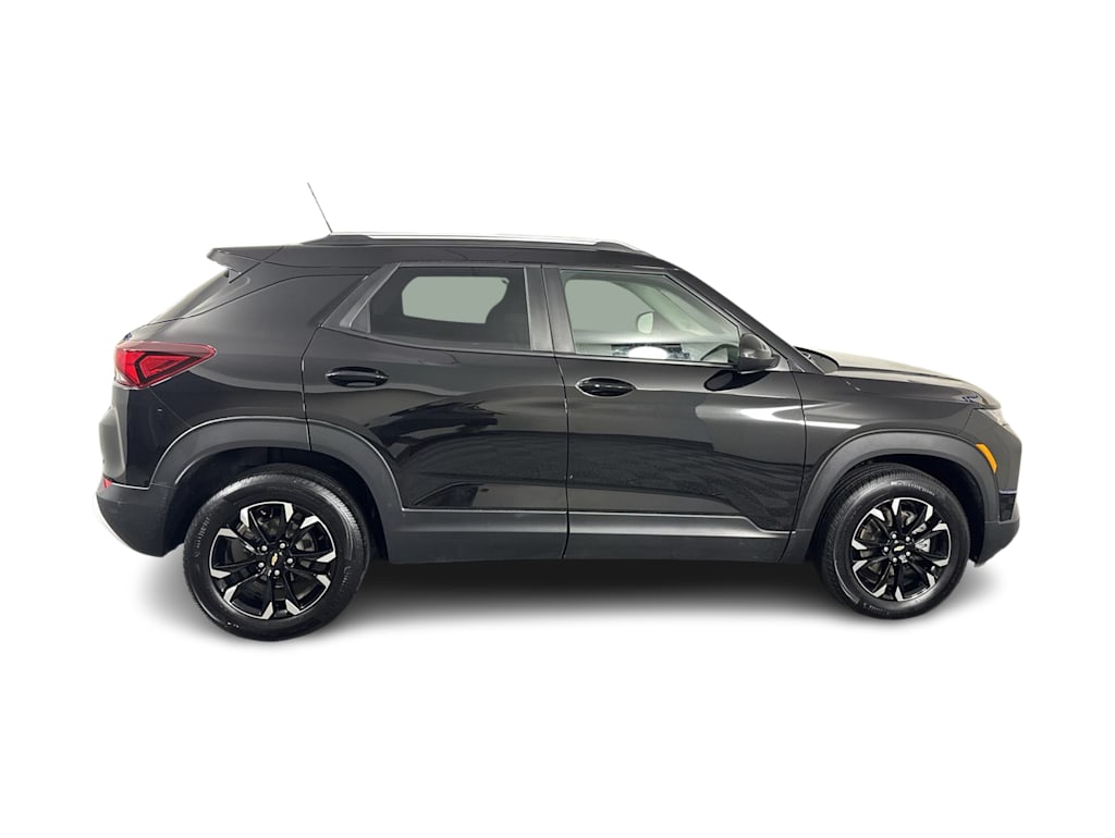 Thumbnail: 2023 Chevrolet TrailBlazer - 16