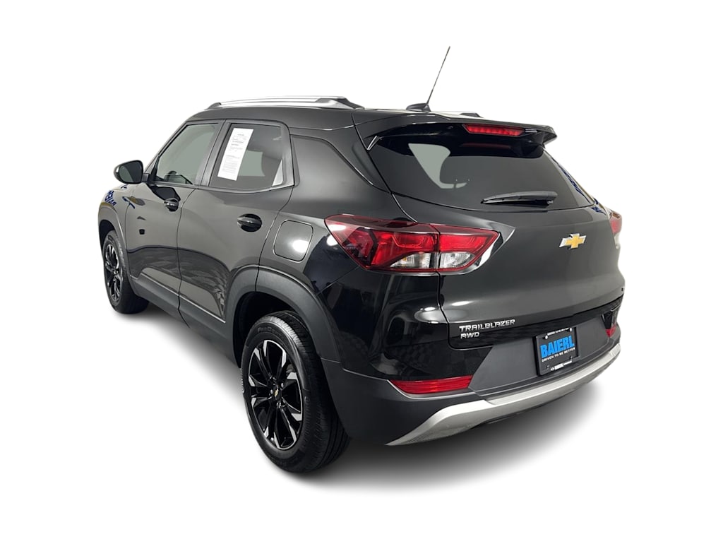 Thumbnail: 2023 Chevrolet TrailBlazer - 3