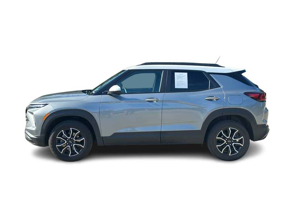 Thumbnail: 2025 Chevrolet TrailBlazer - 3