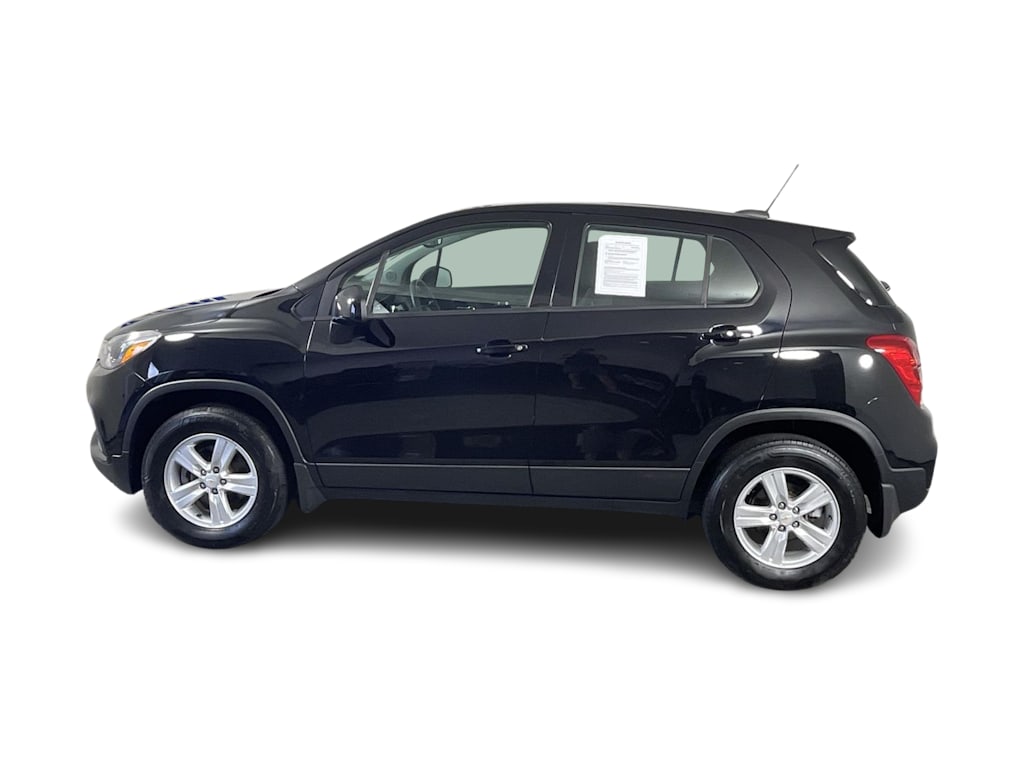 Thumbnail: 2020 Chevrolet Trax - 3