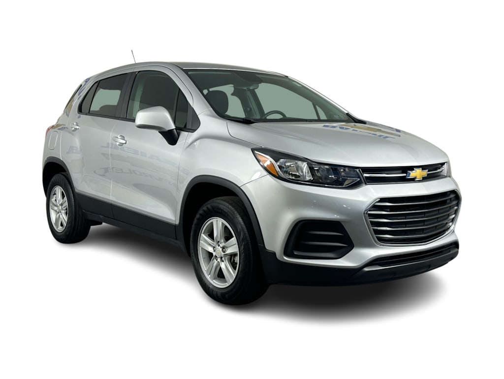 2022 Chevrolet Trax LS 17