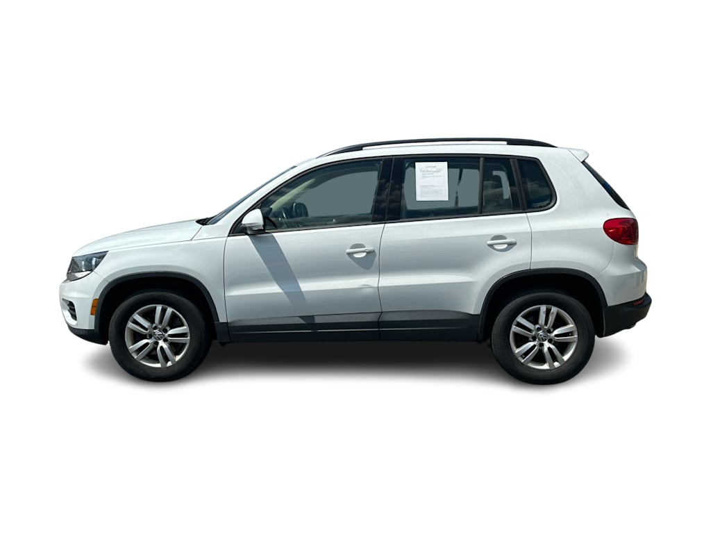 Thumbnail: 2017 Volkswagen Tiguan - 3