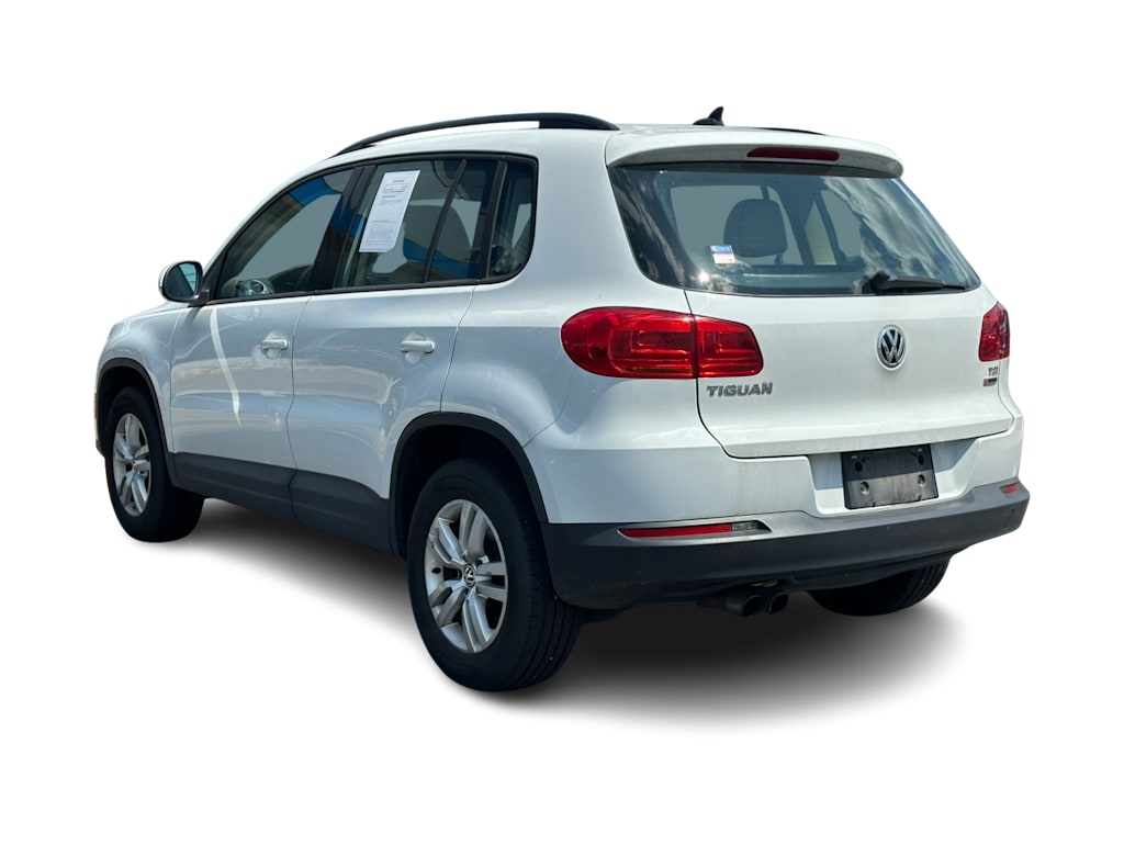 Thumbnail: 2017 Volkswagen Tiguan - 4