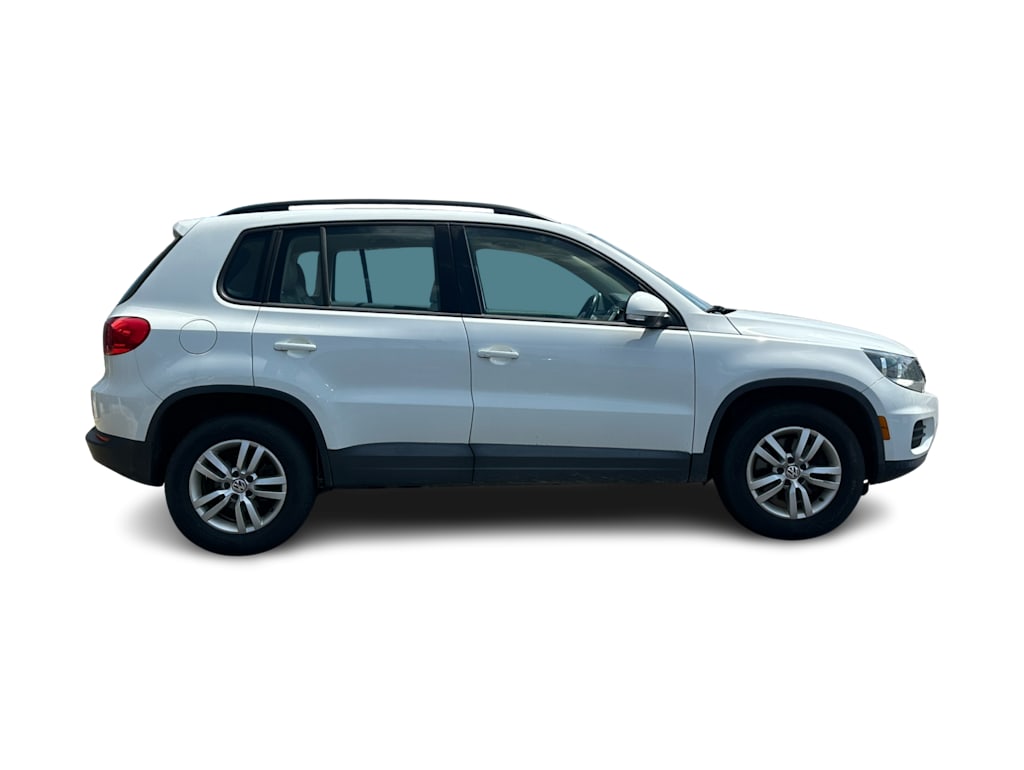 Thumbnail: 2017 Volkswagen Tiguan - 16