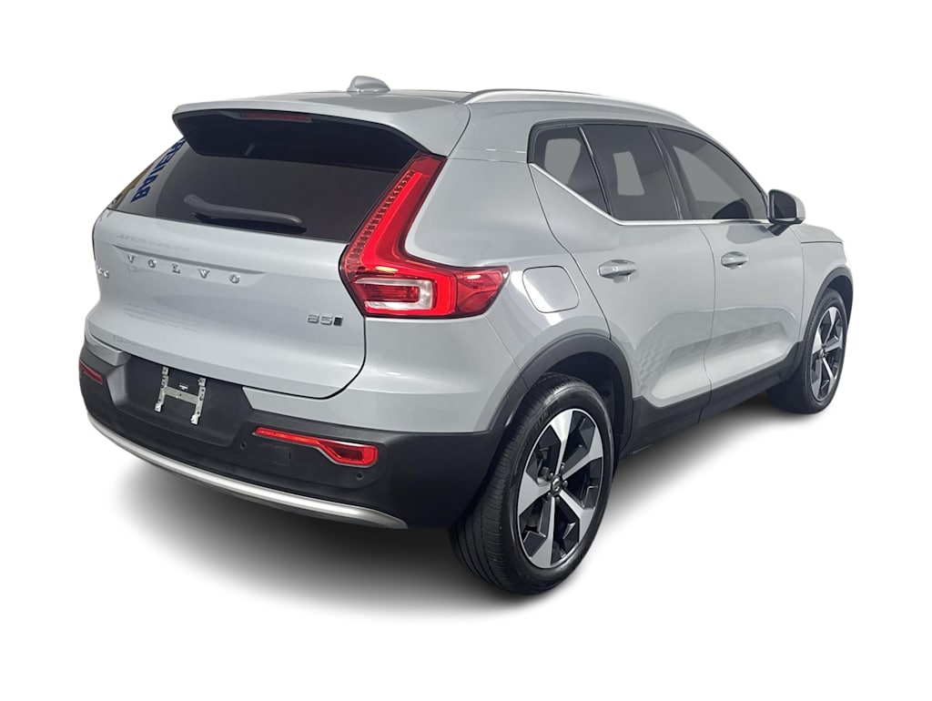 Thumbnail: 2025 Volvo XC40 - 13