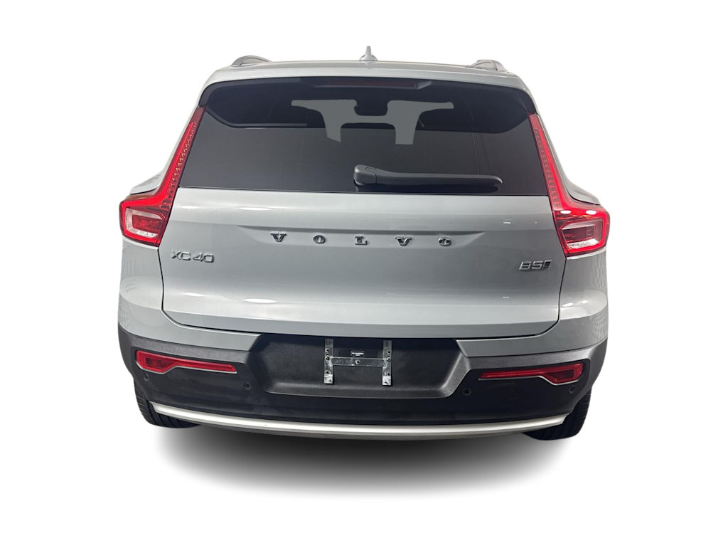 Thumbnail: 2025 Volvo XC40 - 4