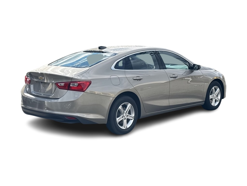 Thumbnail: 2022 Chevrolet Malibu - 16
