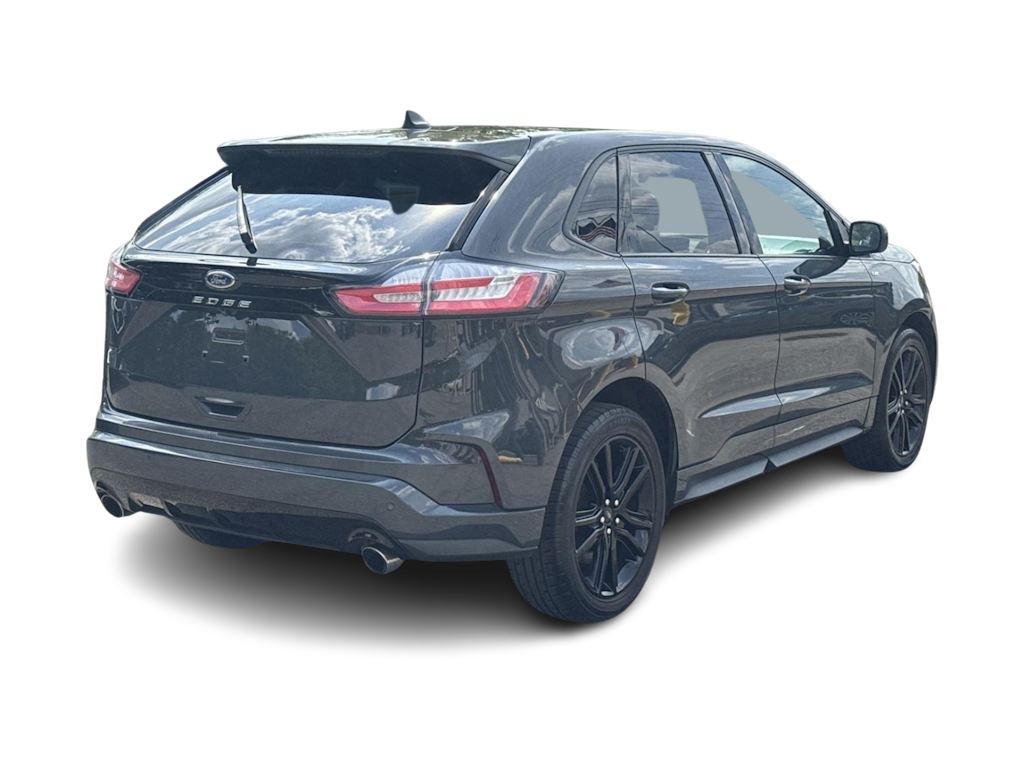 Thumbnail: 2021 Ford Edge - 17