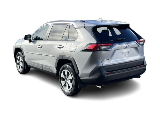 2021 Toyota RAV4 LE 4