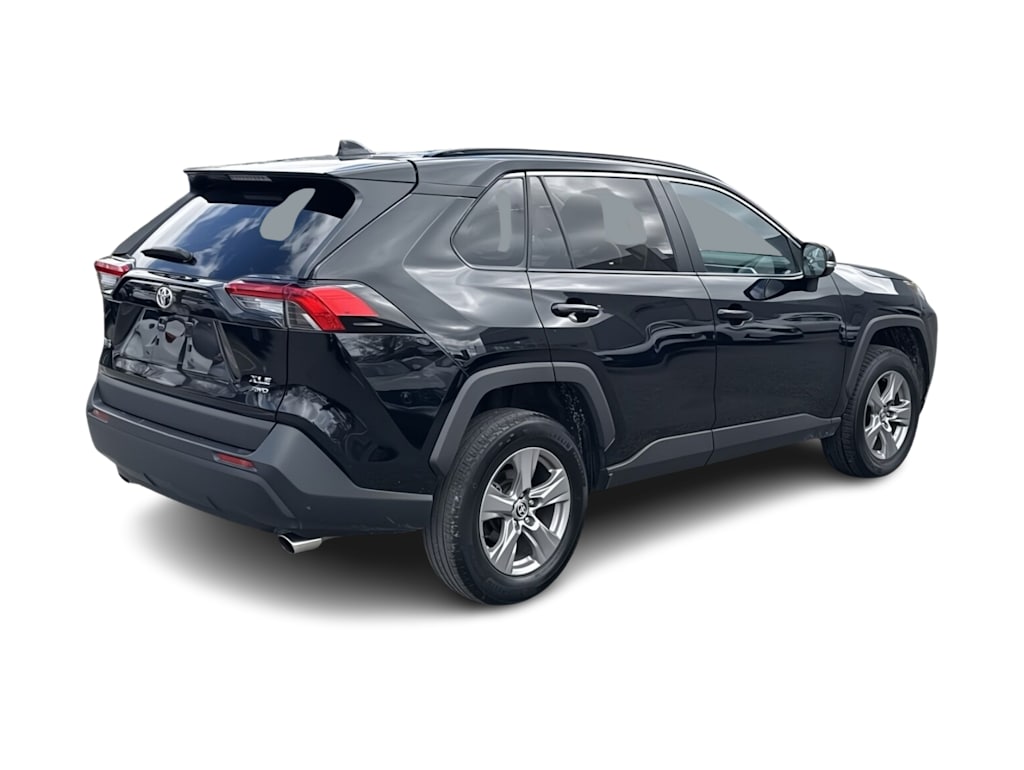 2023 Toyota RAV4 XLE 16