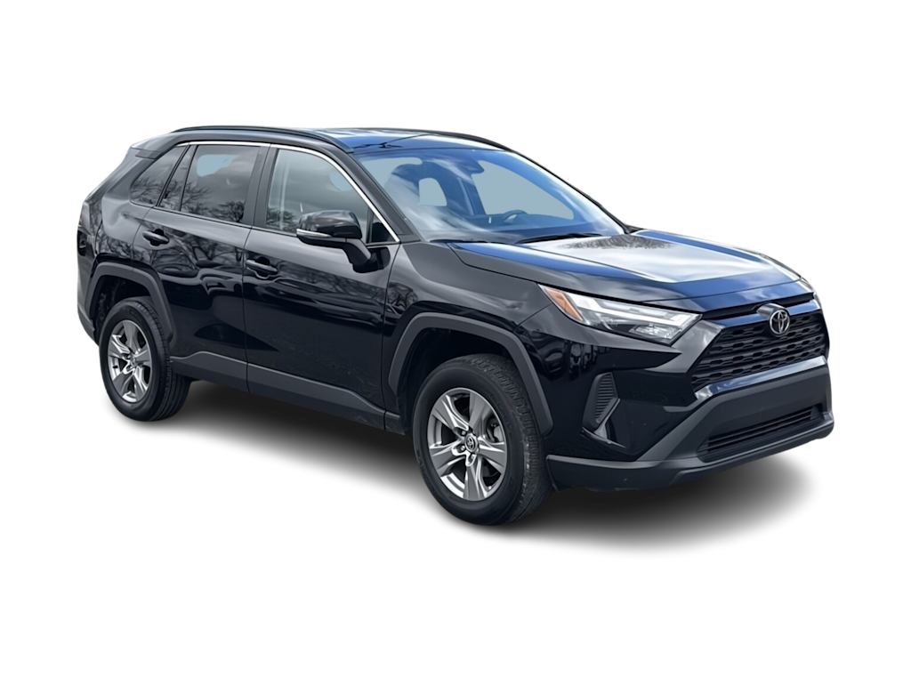 2023 Toyota RAV4 XLE 18
