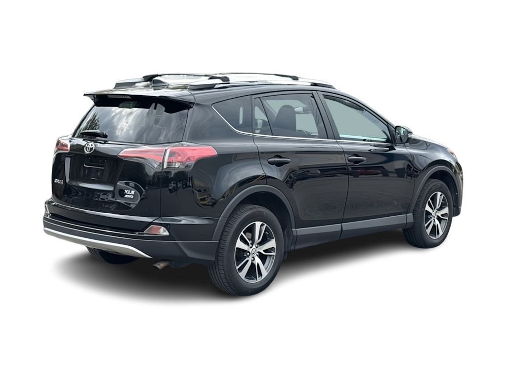 Thumbnail: 2016 Toyota RAV4 - 17